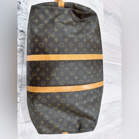 Authentic Louis Vuitton - Keepall Bandoulière 55 travel duffle bag. - Picture 3 of 5
